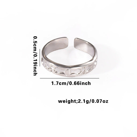 Wholesale Titanium Steel Ring Retro Style With Leaves Heart Shape Flower Letters Numbers Electroplating For Women