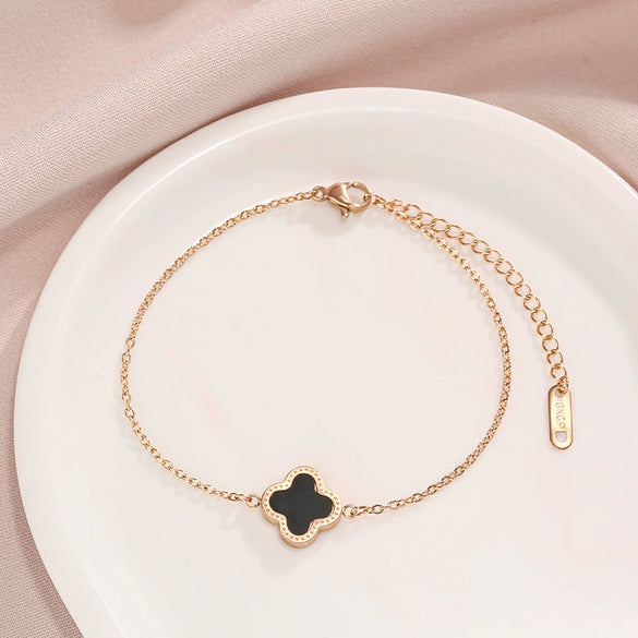 Wholesale Titanium Steel Simple Black Edge Doublesided Clover Anklet For Women Fashion Jewelry With Ochain Styling