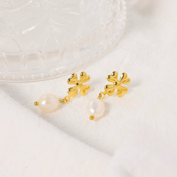 Wholesale Titanium Steel Simple Handmade Women's Earrings With Geometric And Ushape Pattern And Fourleaf Clover Design Do Not Fade