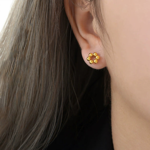Wholesale 316L Stainless Steel Small Fresh Geometric Flower Shape Electroplated Women's Earrings