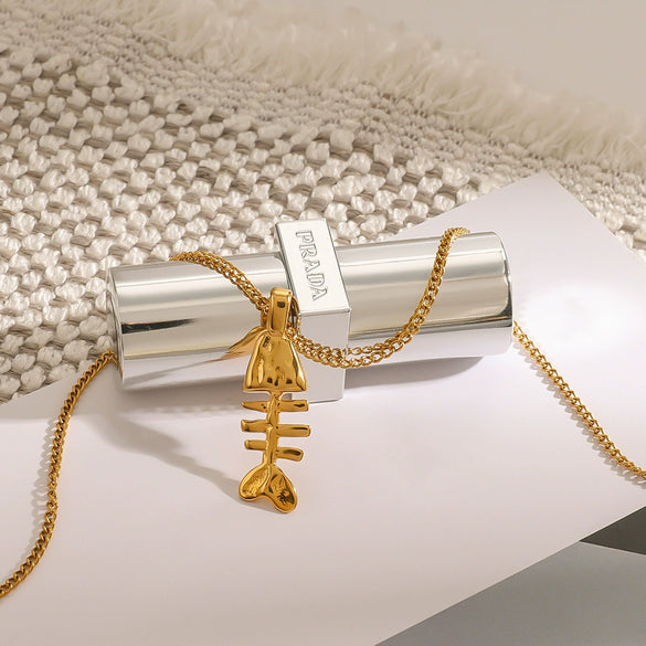 Wholesale Titanium Steel Stainless Steel Geometric Fishbone Pendant Necklace With Electroplating Quiet Design Does Not Fade