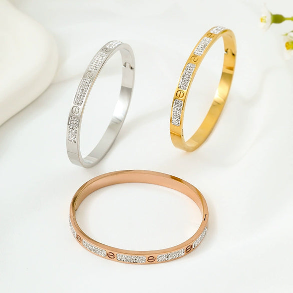 Wholesale Titanium Steel Starry Nail Exquisite Light Luxury Geometric Electroplated Bracelet For Female