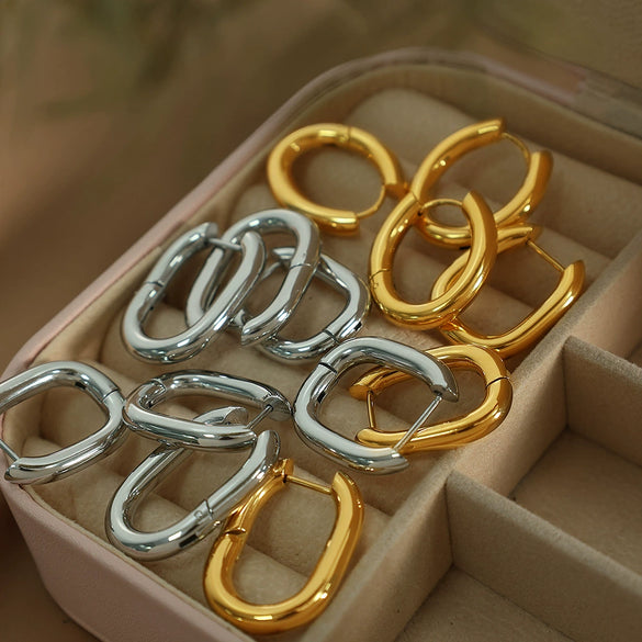 Wholesale 316L Stainless Steel Ushaped Electroplated Women's Light Luxury Earrings