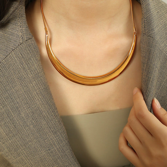 Wholesale 316L Stainless Steel Ushaped Fashion Simple Exquisite Fanshaped Arc Necklace With Electroplating Design For Women