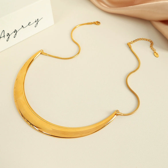 Wholesale 316L Stainless Steel Ushaped Fashion Simple Exquisite Fanshaped Arc Necklace With Electroplating Design For Women