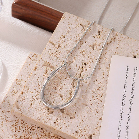 Wholesale Titanium Steel Ushaped Pendant Necklace Electroplated Simple Style Women's Accessory
