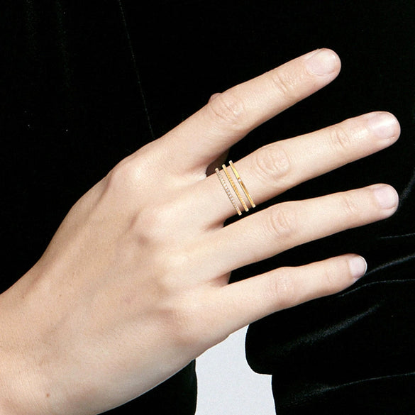 Wholesale Titanium Steel Wave Carved Hollow Three Layer Gear Micro Diamond Ring For Women