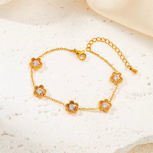 Wholesale Titanium Steel Women's Bracelet With Flower And Rhombus Patterns Electroplated In Golden Retro Elegant Style