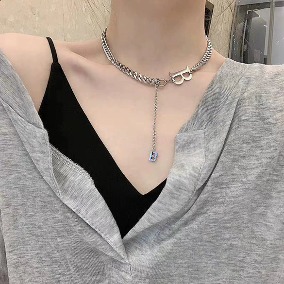 Wholesale Titanium Steel Women's Cold Style Geometric Letter B Gold Inlaid Clavicle Chain