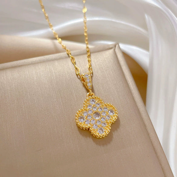 Wholesale Titanium Steel Women's Diamond Flower Ochain Necklace With Geometric Pattern And Cartoon Style