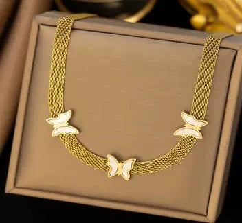 Wholesale Titanium Steel Women's Geometric Retro Necklace With Electroplating O Word Chain