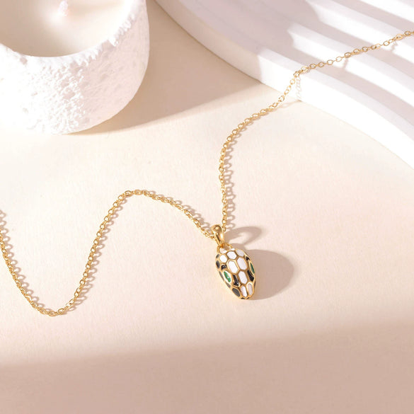 Wholesale Titanium Steel Women's Geometric Snake Head Pendant O Word Chain Necklace With Electroplating