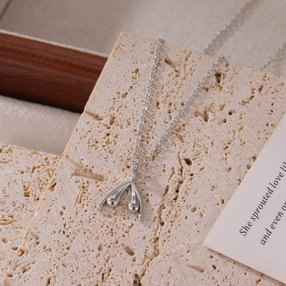 Wholesale Titanium Steel Women's Minimalist Geometric Pendant O Chain Necklace With Electroplating
