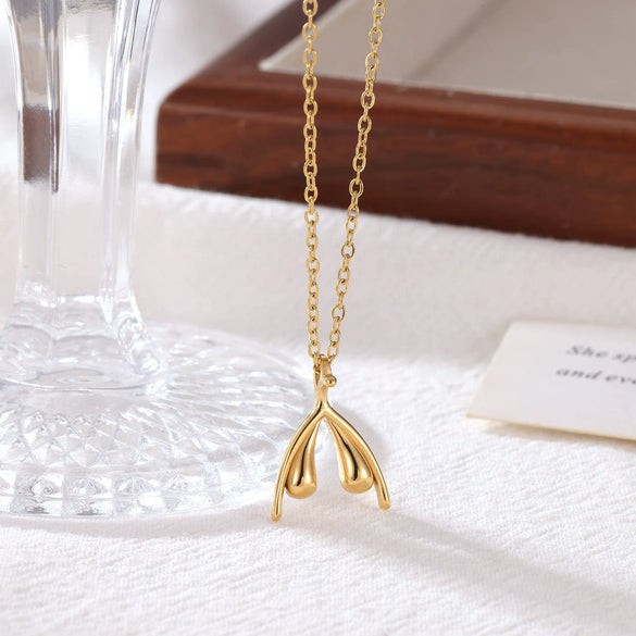 Wholesale Titanium Steel Women's Minimalist Geometric Pendant O Chain Necklace With Electroplating
