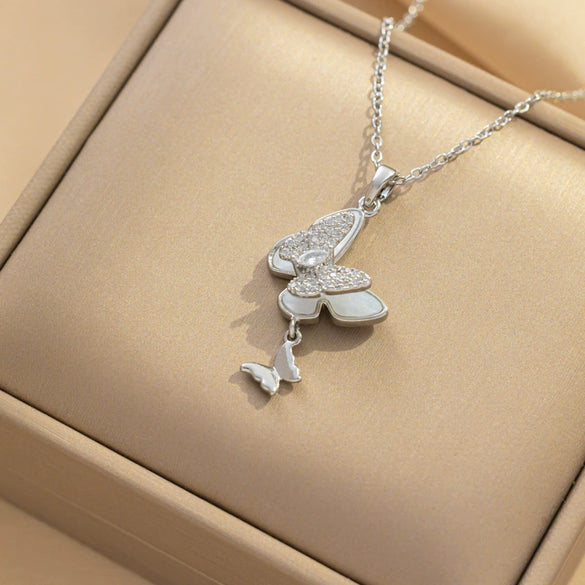 Wholesale Titanium Steel Women's Necklace With Bow Pattern And Electroplating Treatment
