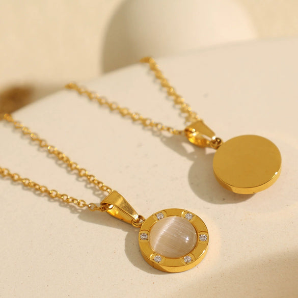 Wholesale 316L Stainless Steel Women's Necklace With Geometric Cat's Eye Pendant And Electroplating Treatment