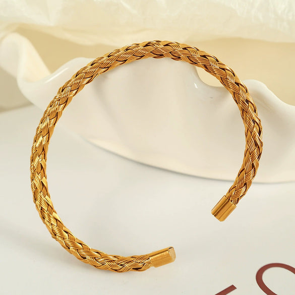 Wholesale 316L Stainless Steel Woven Bracelet Electroplated Simple Geometric Light Luxury Nonfading Niche Jewelry