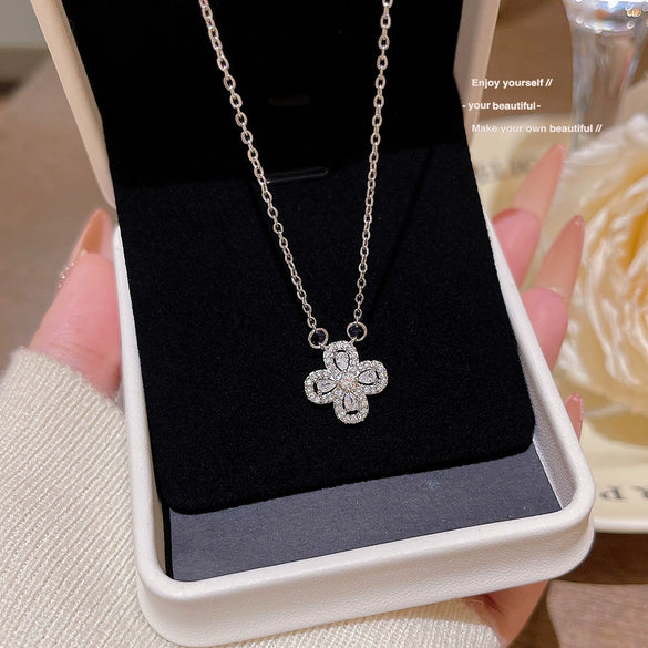 Wholesale Titanium Steel Zircon Necklace Light Luxury Niche Style Geometric Fourleaf Flower Pendant Mixed Gemstone Setting For Women