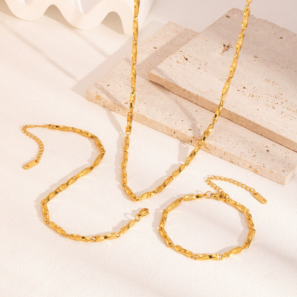 Wholesale Twisted Chain Necklace Bracelet Anklet Suit In Stainless Steel With Vacuum Real Gold Electroplating In Pvd Furnace For Women