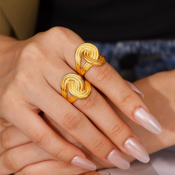 Wholesale Twisted Stripe Winding Ring 316L Stainless Steel Jewelry Electroplated Geometric Style