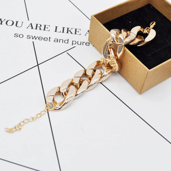Wholesale Unisex Alloy Bow Bracelet With Electroplating