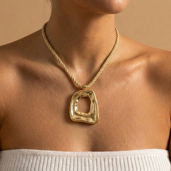 Wholesale Unisex Casual Geometric Alloy Electroplated Hollow Irregular Square Pendant Necklace With Rope Chain