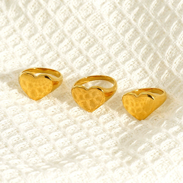 Wholesale Unisex Electroplated Titanium Steel Heart Ring Jewelry