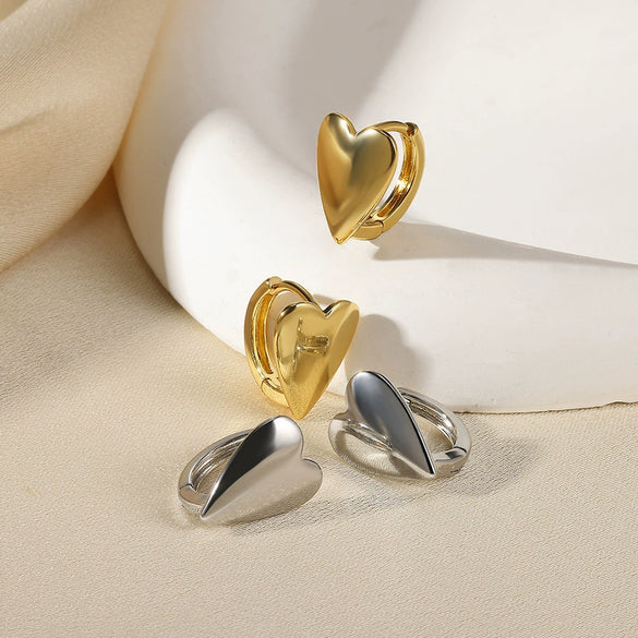 Wholesale Unisex Geometric And Heartshaped Copper Goldplated Earrings