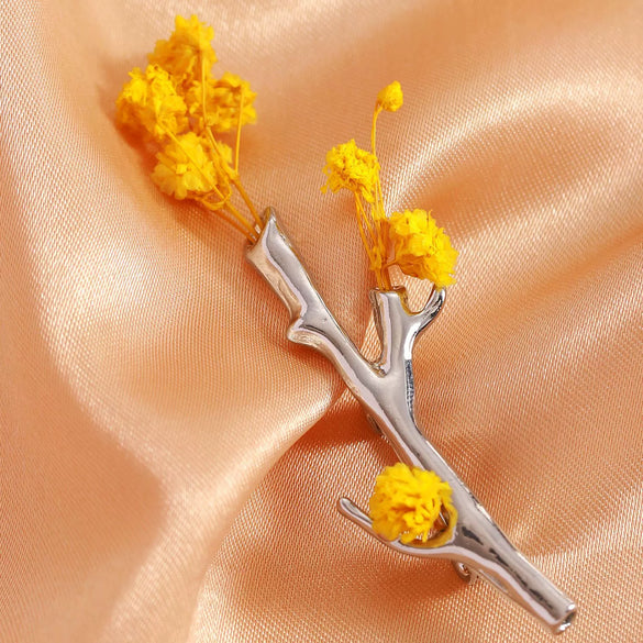 Wholesale Unisex Geometric Forestinspired Alloy Electroplated Dried Flower Brooch Clothing Accessory