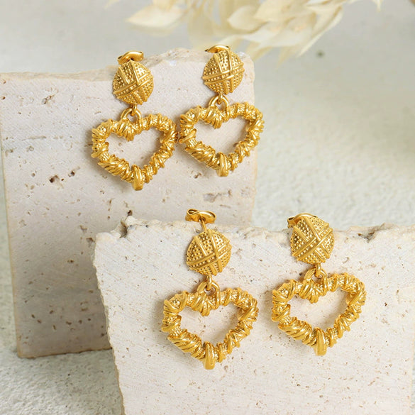 Wholesale Unisex Geometric Hollow Love Design Goldplated Titanium Steel Stud Earrings