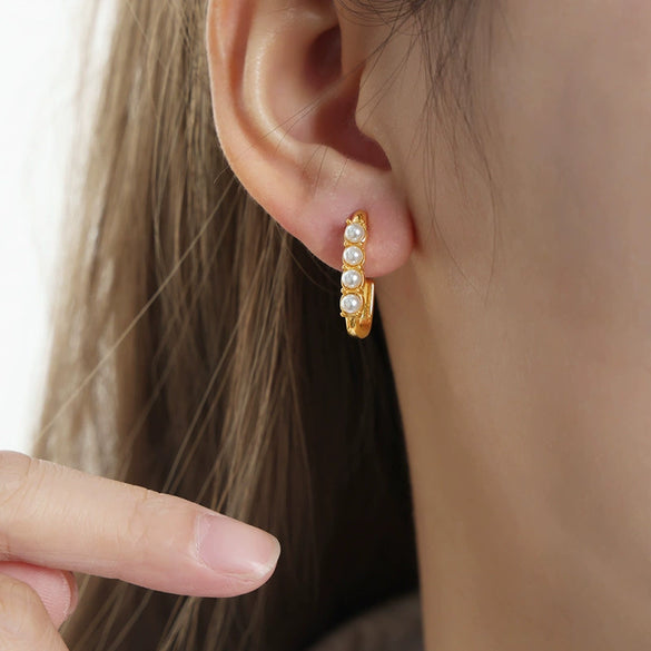 Wholesale Unisex Geometric Inlaid High Gloss Beading Design Gold Plated Titanium Steel U Shaped Earrings