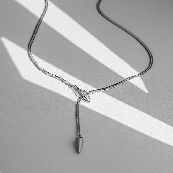 Wholesale Unisex Geometric Snake Bone Chain Necklace With Ring Shape Stainless Steel Electroplated