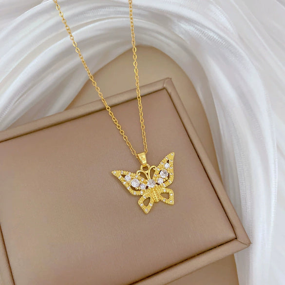 Wholesale Unisex Geometric Stainless Steel And Copper Hollow Butterfly Full Diamond Necklace