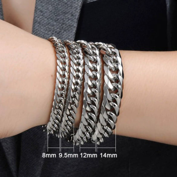 Wholesale Unisex Heart Shape Titanium Steel Bracelet With Baking Varnish Treatment For Bodybuilding Men