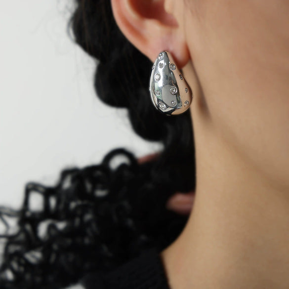 Wholesale Unisex Ins Style Geometric Dropshaped Rhinestone Inlaid Titanium Steel Earrings