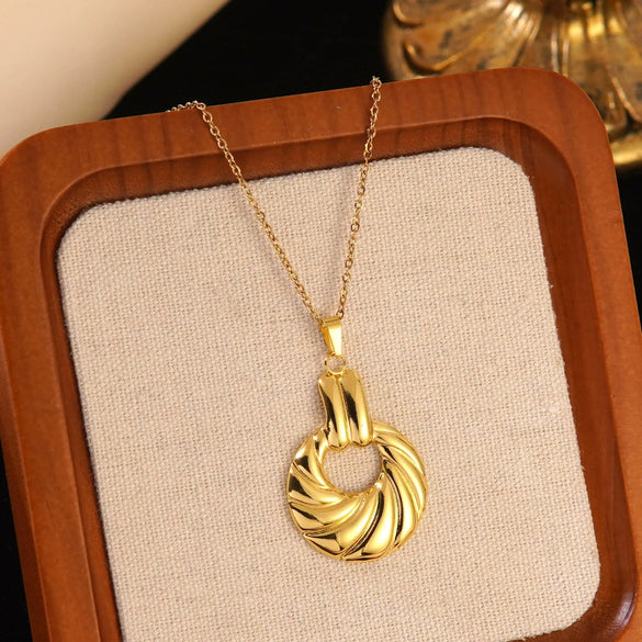 Wholesale Unisex Irregular Hollow Geometric Stainless Steel Earrings And Pendant Necklace With Electroplating