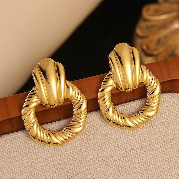 Wholesale Unisex Irregular Hollow Geometric Stainless Steel Earrings And Pendant Necklace With Electroplating