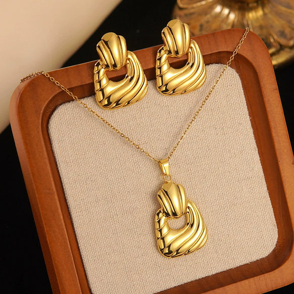 Wholesale Unisex Irregular Hollow Geometric Stainless Steel Earrings And Pendant Necklace With Electroplating