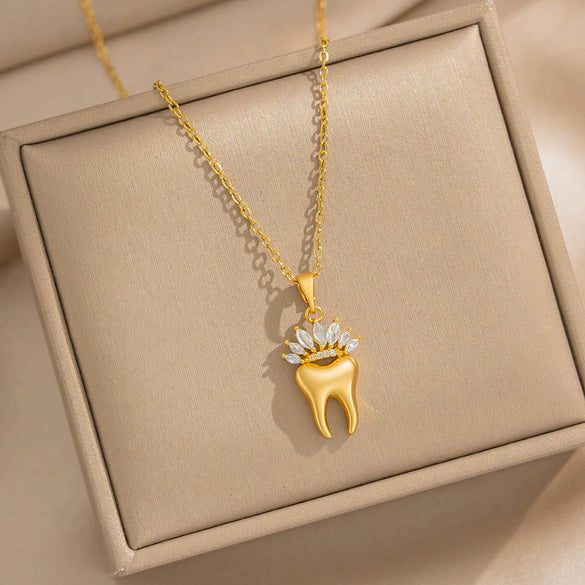 Wholesale Unisex Light Luxury Geometric Heart Tooth Shaped Diamond Studded Copper Zircon Inlaid 18K Real Gold Plated Necklace With Oshaped Chain
