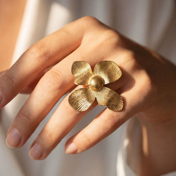 Wholesale Unisex Modern Minimalist Electroplated Stainless Steel Flower Pattern Accessories Rings Jewelry