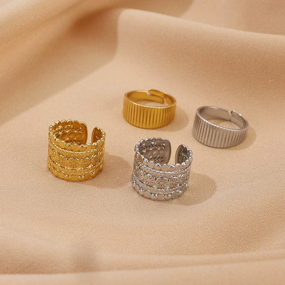 Wholesale Unisex Retro Court Style Geometric Pattern Stainless Steel Hollow Carved Electroplated Ring