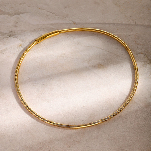 Wholesale Unisex Round Snake Bone Chain Necklace Stainless Steel 16K Gold Electroplated Cold Style