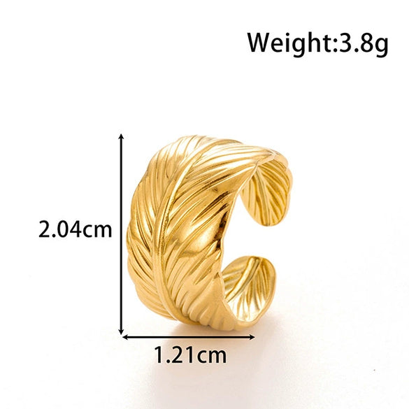 Wholesale Unisex Snake Love French Vintage Style Open Adjustable Ring In Titanium Steel With Heart Shape And Animal Pattern Electroplated