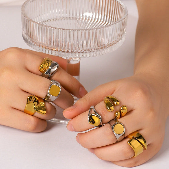 Wholesale Unisex Stainless Steel Casting Ring With Gold And Steel Color Matching Geometric Pattern 18K Furnace Vacuum Plated