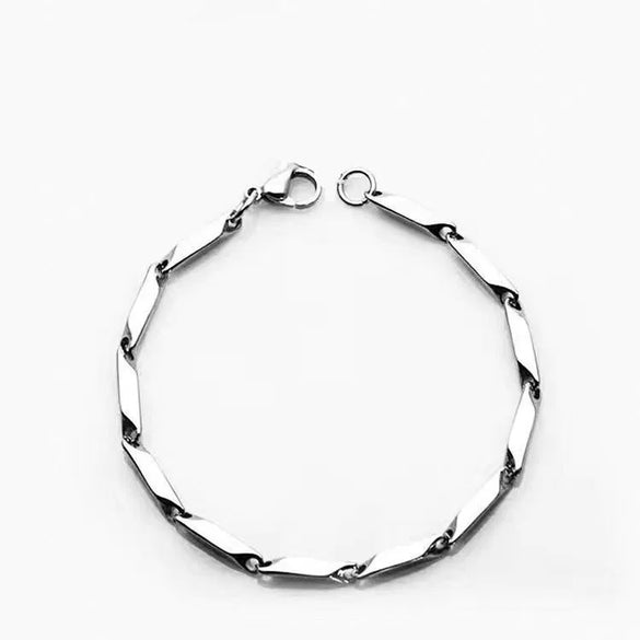 Wholesale Unisex Stainless Steel Handmade Melon Seed Chain Necklace With Geometric Pendant And Polishing Treatment
