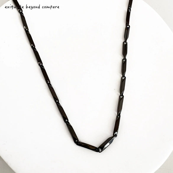Wholesale Unisex Stainless Steel Handmade Melon Seed Chain Necklace With Geometric Pendant And Polishing Treatment