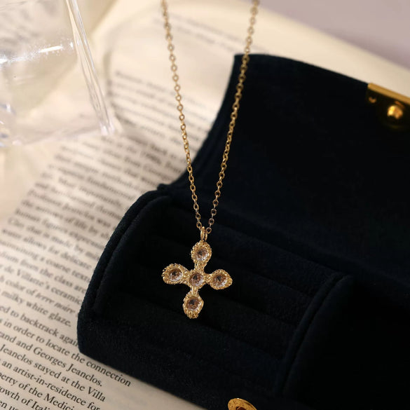 Wholesale Unisex Vintage Geometric Cross Pendant Necklace With Oshaped Chain Copper Electroplated
