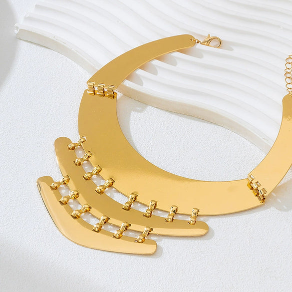 Wholesale Ushaped Alloy Hollowout Shiny Pendant Necklace For Unisex In Sweet And Cool Geometric Style