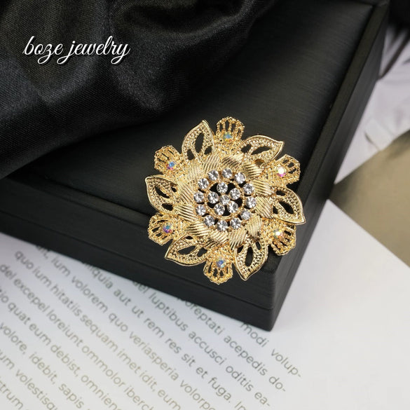 Wholesale Vintage Diamondencrusted Brooch Zinc Alloy Geometric Wave Pattern Electroplated Women's Clothing Accessories
