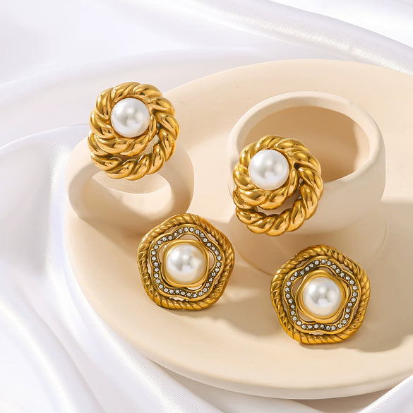 Wholesale Vintage Fashion Women's Stainless Steel Gold Stud Earrings With Round Inlaid Pearl Zircon And 18K Vacuum Plating In Furnace Geometric Design